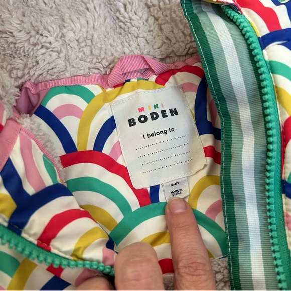 Mini Boden fleece lined rainbow jacket with hood size 2/3 - Picture 4 of 6